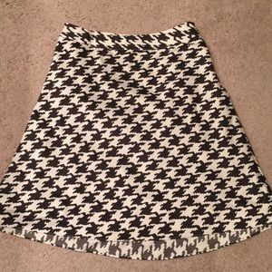 Houndtoooth Banana Republic skirt!